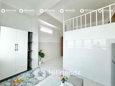 The window - full interior - 35 M2 06 nears a four - quarter turn