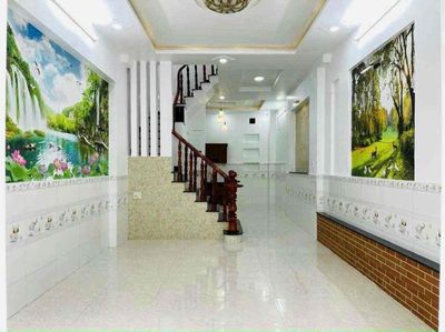 TREE 2th floor 4*12; 4 bedrooms with truck to Musgrave stumbles near