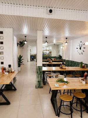 Rent 1 2D Bùi Thị Xuân District 1 - Horizontal 6 M, 6 X18 M, 404, 65 million