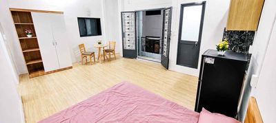 There's a balcony in the City of City to hire the new Service Room.