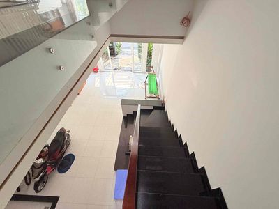 Rent Jamona City District 7, 3 bedroom plus 3 full-million-month furniture toilet.
