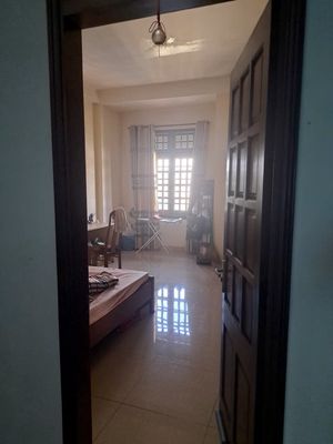 Rent the 3rd floor (18 meters) bedroom.