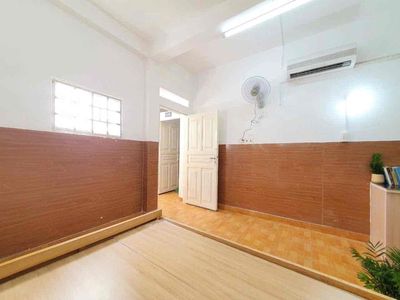 Rent the Hall of Seven Highs, right at the University of Public Trade