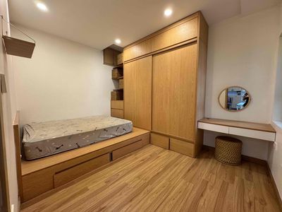 Rent the apartment 2 yards of garden 200 meters.