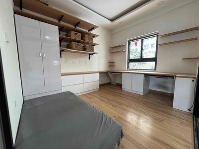 Rent the apartment 2 yards of garden 200 meters.
