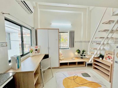 Nguyễn Tuyển elevator full interior student near District 1