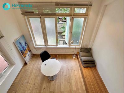 New service apartment is built right around Điện Biên Phủ. Walking through Red Eagle.
