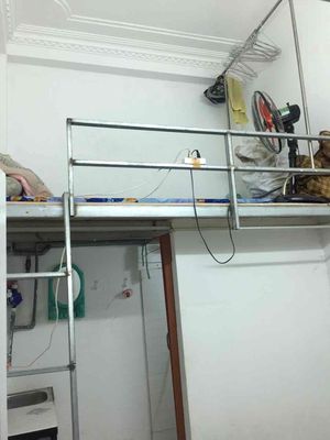 Rooms are clear in two, security is quiet, guards, toilets, kitchen shelves.