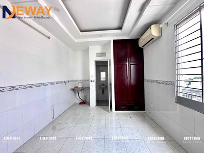 There are some rooms left for students with sky windows near tdtu, ummm