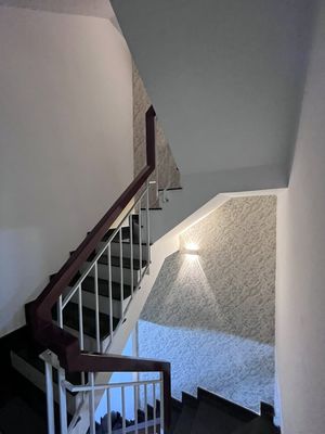 Rent the original house, the owner, 4 bedroom + 5 toilets, 4x12, basic interior.