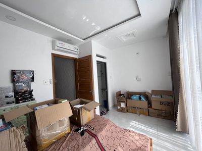Rent the original house, the owner, 4 bedroom + 5 toilets, 4x12, basic interior.