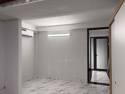 studios and balconys, 3.9 million protracts, transportation.