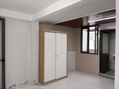 studios and balconys, 3.9 million protracts, transportation.