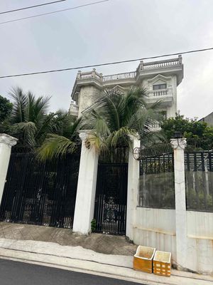 We'll rent the National City area 800 meters 1 .3rd floor 6th floor bedroom 6 of the M.E.