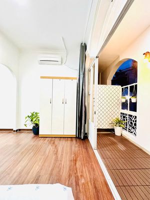 apartment. A kitchen bedroom, broad balconies.