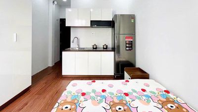 Nice room downtown in 6th.
