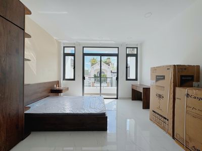 The master interior suite, the big balcony.