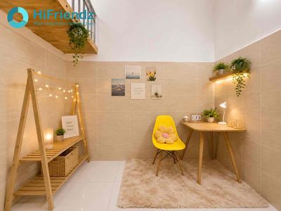 Cheap price close to commercial university - voluntary