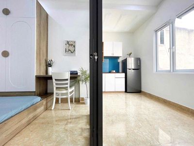 Rent a kitchen room with a full-size elevator guard in 3 Tháng 2 District 10.