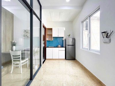 Rent a kitchen room with a full-size elevator guard in 3 Tháng 2 District 10.