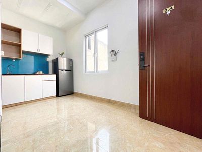 Rent a kitchen room with a full-size elevator guard in 3 Tháng 2 District 10.