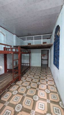 Cheap sv motel.