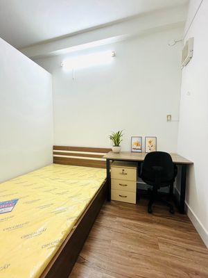 A nice, cheap, Trường Sơn flight house.