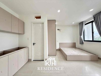 The new super wide studio has big balconies full of furniture that can easily travel.