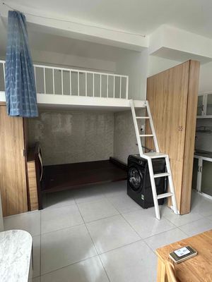 The full mini-house renter for District 9