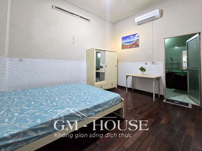 A 40-foot bedroom, full of furniture, right in the Blue Bank.