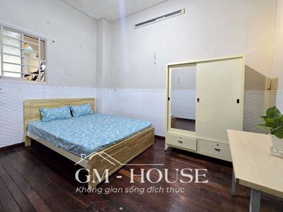 A 40-foot bedroom, full of furniture, right in the Blue Bank.