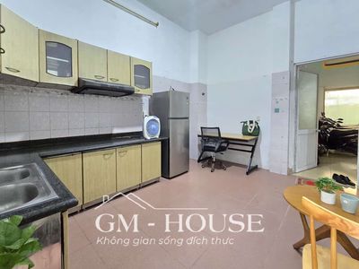 A 40-foot bedroom, full of furniture, right in the Blue Bank.
