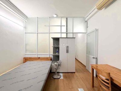 Hire two bedrooms. A washing balcony.