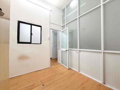 Hire two bedrooms. A washing balcony.
