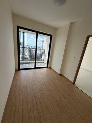 Just 8 million a month - a 50 M2 Agra residence house empty, into