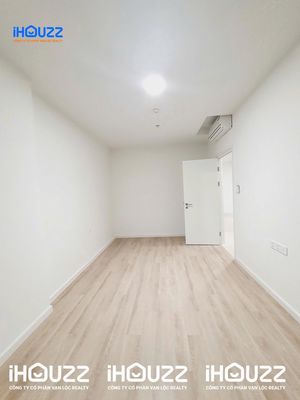 Three full bedrooms only 16 million a month -- view landmark 81.