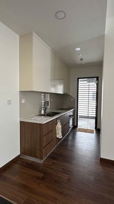Akari City anchors - super nice apartment, two bathrooms.