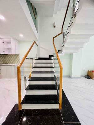 Rent a Street House 250 meters 1 .1 .1 .1 .1 .3 4rd floor bedroom 5 toilet 10 M