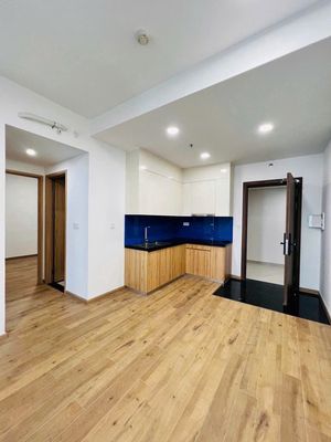 The apartment is empty. Akari City 2 bedrooms - a super good price of 9 million a month.