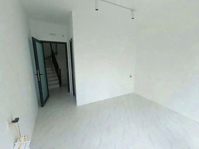 for rent: Phó Đức Chính, 131 1, Bình Thạnh district.