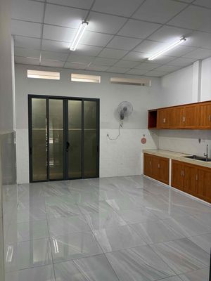 It's the owner who rents the main apartment - the great Thoại Ngọc Hầu, the new