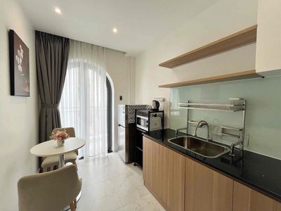 Hire the Bình Thạnh District Room near Blue Row 1