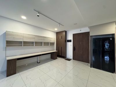 Rent two bedrooms that big 112 meters full of beautiful interiors 21 million a month right here-- Celadon City