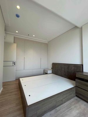 The service apartment's like a Bancong bedroom. Full interior.