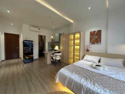 The new apartment full of beautiful colonized furniture near the tdtu, the district of one center