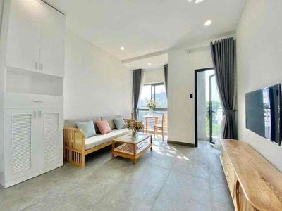 Room service. One bedroom. A clear, clear banding kitchen.