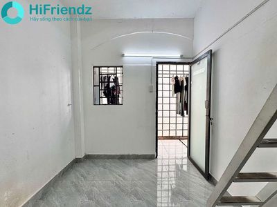 rented room with a guard near uth