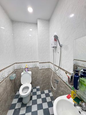 Get students to rent a hotel/kíf-price district 5th.