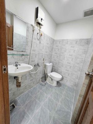 Only 4 P is 25 meters, right near the law college. 4 million7.