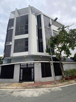 To rent new homes with elevators.
